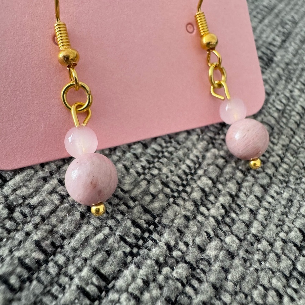 Elegant Rhodochrosite Dusty Rose & Gold Tone Natural Stone Earrings - Picture 2 of 3